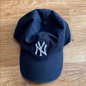 Brand new navy blue and white yankee hat